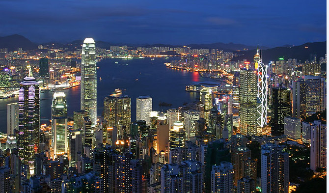 Hongkong di malam hari /ist
