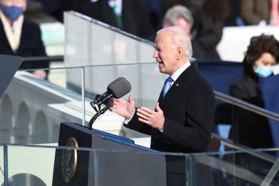 Presiden Amerika Serikat (AS) Joe Biden menyampaikan pidato pengukuhannya usai dilantik sebagai presiden AS ke-46 di Washington DC, Amerika Serikat, pada 20 Januari 2021. (Xinhua/Liu Jie)
