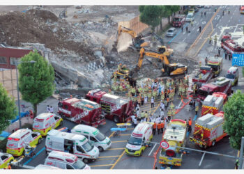 Foto yang diabadikan pada 9 Juni 2021 ini menunjukkan lokasi bangunan runtuh di Kota Gwangju, wilayah barat daya Korea Selatan. Sedikitnya sembilan orang dipastikan tewas dan delapan lainnya luka-luka dalam musibah bangunan runtuh di wilayah barat daya Korea Selatan, menurut laporan kantor berita Yonhap pada Rabu (9/6). [Xinhua]