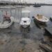 Foto yang diabadikan pada 4 Juni 2021 ini menunjukkan zat seperti lendir yang dikenal sebagai "lendir laut" di Laut Marmara di Istanbul, Turki. (Xinhua/Osman Orsal)