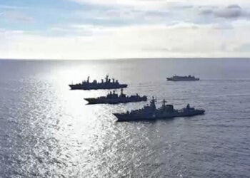 Foto yang diunggah di situs web Kementerian Pertahanan Rusia pada 10 Juni 2021 ini menunjukkan kekuatan Armada Pasifik yang heterogen di Pasifik tengah.