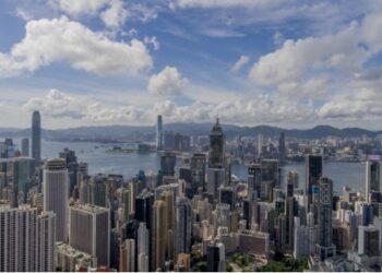 Foto dari udara yang diabadikan pada 16 Juli 2020 ini menunjukkan kawasan Wanchai di Hong Kong, China selatan. (Xinhua/Lui Siu Wai)