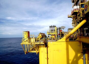 Foto yang diabadikan pada 8 Juni 2021 ini menunjukkan sebagian pemandangan fasilitas produksi dan penyimpanan minyak Deep Sea No.1 yang terletak di ladang gas Lingshui 17-2, sekitar 150 km dari lepas pantai Provinsi Hainan, pulau di China selatan. (Xinhua/Zhang Jiansong)