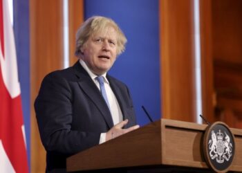 Perdana Menteri Inggris Boris Johnson berbicara dalam konferensi pers virtual Downing Street di London, Inggris, pada 5 April 2021. (Xinhua/Downing Street No. 10/Pippa Fowles)