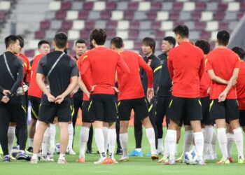 Para pemain China menjalani sesi latihan sebelum pertandingan putaran terakhir kualifikasi Piala Dunia 2022 Zona Asia melawan Australia di Doha, Qatar, pada 1 September 2021. (Xinhua/Nikku)