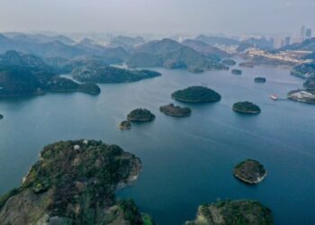 Foto dari udara ini menunjukkan taman lahan basah nasional Ahahu di Kota Guiyang, Provinsi Guizhou, China barat daya. (Xinhua/Ou Dongqu)