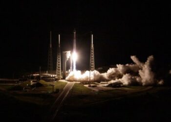 Roket Atlas V 401 United Launch Alliance bersama pesawat ruang angkasa Lucy diluncurkan dari Kompleks Peluncuran Antariksa 41 di Pangkalan Angkatan Antariksa Tanjung Canaveral di Florida, Amerika Serikat, pada 16 Oktober 2021. (Xinhua/NASA/Bill Ingalls)