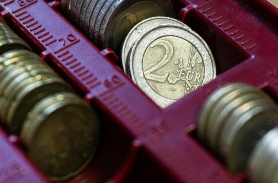 Koin euro terlihat di Brussel, Belgia, pada 28 Desember 2018. (Xinhua/Zheng Huansong)