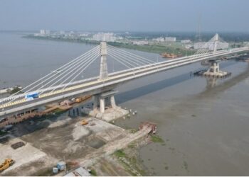 Foto dari udara yang diabadikan pada 24 Oktober 2021 ini menunjukkan Jembatan Payra di Patuakhali, Bangladesh. (Xinhua)