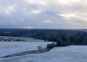 CESIS, Foto yang diabadikan pada 23 November 2021 ini menunjukkan pemandangan musim dingin di Cesis, Latvia. (Xinhua/Edijs Palens)