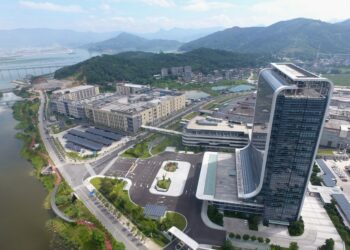 Foto dari udara yang diabadikan pada 11 September 2019 ini menunjukkan bagian dari kompleks Contemporary Amperex Technology Co., Ltd. di Ningde, Provinsi Fujian, China timur. (Xinhua/Lin Shanchuan)