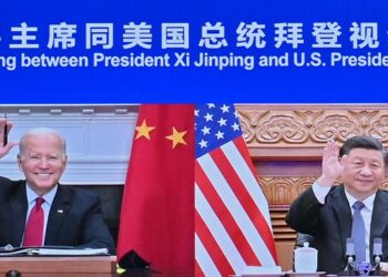 Presiden China Xi Jinping bertemu dengan Presiden Amerika Serikat Joe Biden melalui tautan video di Beijing, ibu kota China, pada 16 November 2021. (Xinhua/Yue Yuewei)