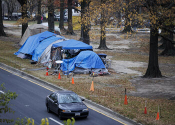 WASHINGTON, Tenda-tenda para tunawisma terlihat di Washington DC, Amerika Serikat, pada 8 Desember 2021. (Xinhua/Ting Shen)