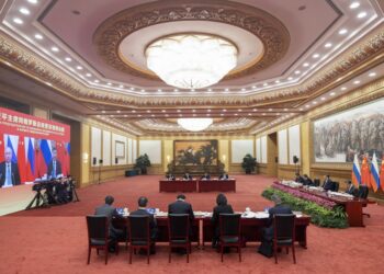 Presiden China Xi Jinping mengadakan pertemuan virtual dengan Presiden Rusia Vladimir Putin di Beijing, ibu kota China, pada 15 Desember 2021. (Xinhua/Liu Bin)
