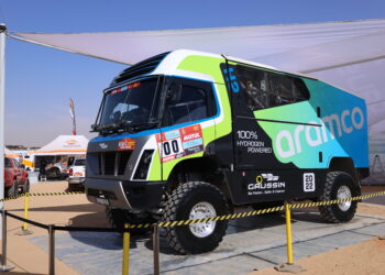 Foto yang diabadikan pada 8 Januari 2022 ini menunjukkan sebuah truk berbahan bakar hidrogen dalam ajang Reli Dakar di Riyadh, Arab Saudi. (Xinhua/Wang Haizhou)