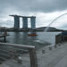 SINGAPURA, Orang-orang mengunjungi Merlion Park di Singapura pada 7 April 2022. Pemerintah Singapura telah mengalokasikan hampir 500 juta dolar Singapura (1 dolar Singapura = Rp10.569) untuk mendorong pemulihan industri pariwisatanya, kata Alvin Tan, Menteri Perdagangan dan Perindustrian Singapura pada Rabu (6/4) di Konferensi Industri Pariwisata. (Xinhua/Then Chih Wey)