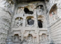 DATONG, Patung-patung batu diabadikan melalui kamera di Gua Yungang di Datong, Provinsi Shanxi, China utara, pada 11 Mei 2022. Dengan 45 gua utama dan lebih dari 51.000 patung, Gua Yungang yang berusia 1.500 tahun terdaftar sebagai Situs Warisan Dunia UNESCO pada 2001. (Xinhua/Cao Yang)