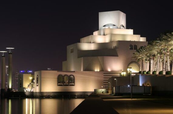 DOHA, Foto yang diabadikan pada 15 Juni 2022 ini memperlihatkan Museum Seni Islam di Doha, ibu kota Qatar. (Xinhua/Wang Dongzhen)