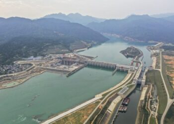 Foto dari udara yang diabadikan pada 11 Maret 2022 ini menunjukkan proyek pemeliharaan air Ngarai Dateng di Guiping, Daerah Otonom Etnis Zhuang Guangxi, China selatan. (Xinhua/Cao Yiming)