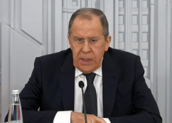 Gambar tangkapan layar dari rekaman resmi ini menunjukkan Menteri Luar Negeri Rusia Sergei Lavrov berbicara dalam sebuah konferensi pers daring pada 6 Juni 2022.
