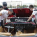 MOSKOW, Sejumlah orang mengamati mesin sebuah mobil retro dalam ajang reli mobil retro "Stolitsa" di Moskow, Rusia, pada 31 Juli 2022. (Xinhua/Alexander Zemlianichenko Jr)
