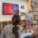 VLADIVOSTOK, Sinolog Rusia Ekaterana Salyuk memberikan kuliah tentang Festival Qixi, atau Hari Valentine China, di Perpustakaan Pushkin di Vladivostok, Rusia, pada 4 Agustus 2022. Festival Qixi jatuh pada 4 Agustus tahun ini. (Xinhua/Guo Feizhou)