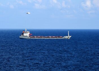 ISTANBUL, Sebuah kapal kargo dari rombongan kapal kedua yang mengangkut biji-bijian dari Ukraina tiba di pesisir Istanbul, Turki, pada 7 Agustus 2022. (Xinhua/Shadati)
