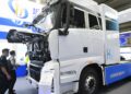 SHENZHEN, Sejumlah pengunjung mengamati truk berat bertenaga hidrogen di Pameran Teknologi Informasi China ke-10 di Shenzhen, Provinsi Guangdong, China selatan, pada 16 Agustus 2022. Dengan area pameran seluas sekitar 100.000 meter persegi, Pameran Teknologi Informasi China ke-10 dibuka di Shenzhen pada Selasa (16/8), menarik lebih dari 1.400 perusahaan untuk berpartisipasi. (Xinhua/Mao Siqian)