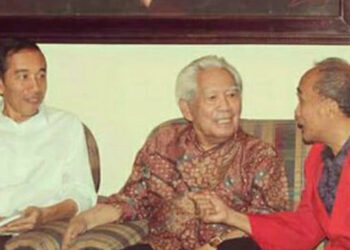 Robinson Napitupulu bersama Presiden Jokowi  dan (alm) Prof. Dr. Suhardiman, S.E. /ist