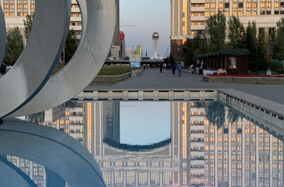 NUR-SULTAN, Foto yang diabadikan pada 9 September 2022 ini memperlihatkan pemandangan kota Nur-Sultan di Kazakhstan. (Xinhua/Lu Jinbo)