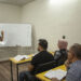 ERBIL, Seorang guru memberikan pelajaran bahasa Mandarin kepada para siswa Irak di Pusat Bahasa Mandarin di Erbil, Irak, pada 19 September 2022. (Xinhua/Dalshad Al-Daloo)