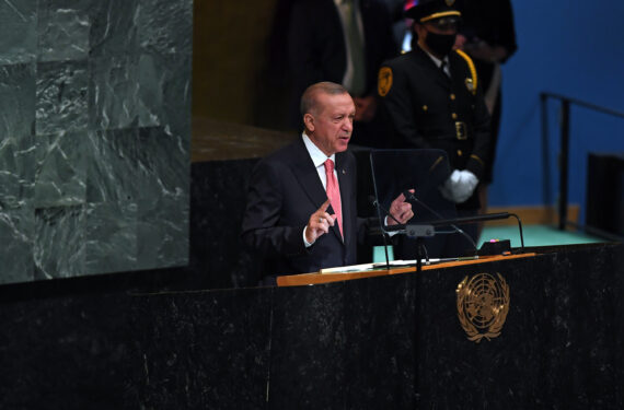 PBB, Presiden Turki Recep Tayyip Erdogan berbicara dalam Debat Umum sesi ke-77 Majelis Umum Perserikatan Bangsa-Bangsa (PBB) di markas besar PBB di New York pada 20 September 2022. Debat Umum sesi ke-77 Majelis Umum PBB dibuka pada Selasa (20/9) dengan mengusung tema "Momen penting: solusi transformatif untuk berbagai tantangan dunia yang saling terkait." (Xinhua/Li Rui)
