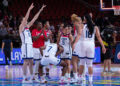 SYDNEY, Tim Amerika Serikat melakukan selebrasi dalam pertandingan perempat final melawan Serbia di Piala Dunia Bola Basket Wanita FIBA 2022 di Sydney, Australia, pada 29 September 2022. (Xinhua/Hu Jingchen)