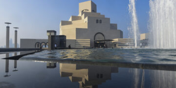 DOHA, Foto yang diabadikan pada 4 Oktober 2022 ini menunjukkan pemandangan eksterior Museum Seni Islam di Doha, Qatar. Museum Seni Islam di Doha, yang rencananya akan dibuka kembali untuk umum pada 5 Oktober, mengadakan pratinjau media pada Selasa (4/10) setelah menjalani renovasi selama setahun. (Xinhua/Nikku)