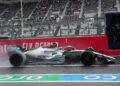 SUZUKA, Pembalap Mercedes asal Inggris George Russell memacu mobilnya di tengah hujan dalam sesi latihan pertama Grand Prix Formula One Jepang yang digelar di Sirkuit Suzuka di Kota Suzuka, Jepang, pada 7 Oktober 2022. (Xinhua/Zhang Xiaoyu)
