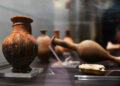 DAMASKUS, Foto yang diabadikan pada 24 November 2022 ini menunjukkan artefak yang dikembalikan di museum nasional Suriah di Damaskus, Suriah. Sekitar 35.000 artefak Suriah yang dicuri telah dipulangkan oleh pihak berwenang sejak meletusnya perang selama 11 tahun di Suriah, kata seorang pejabat dinas kepurbakalaan kepada Xinhua pada Minggu (27/11). (Xinhua/Ammar Safarjalani)