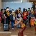 BALI, Sejumlah penampil menampilkan tarian tradisional untuk menyambut turis China di Bandar Udara Internasional Ngurah Rai di Bali pada 22 Januari 2023. Pada Minggu (22/1) pagi, Bali menerima penerbangan langsung pertama dari China sejak merebaknya pandemi pada awal 2020, menandakan dilanjutkan kembali penerbangan langsung reguler antara sejumlah kota di China dan Bali dalam waktu dekat. (Xinhua/Dicky Bisinglasi)