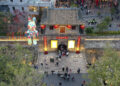 SHENZHEN, Foto dari udara yang diabadikan pada 4 Februari 2023 ini menunjukkan kota kuno Nantou di Shenzhen, Provinsi Guangdong, China selatan. Sebuah pameran digelar di kota kuno Nantou untuk merayakan Festival Lampion yang akan datang, yang tahun ini jatuh pada 5 Februari. (Xinhua/Liang Xu)